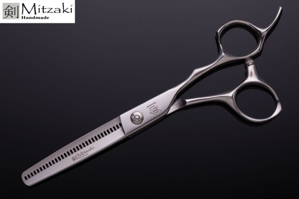 Effilierschere Mitzaki-dynasti in 6.0 ZOLL - Klingen aus PREMIUMSTAHL - 35 verzahnte Prismen auf den Kammseiten - Etui und Zubehör
